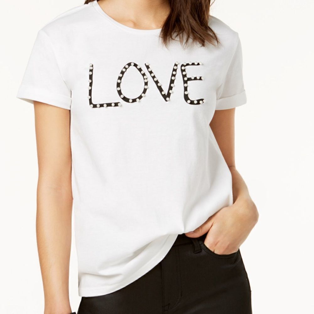 🎉1 hr sale🎉Pearl  T-shirt